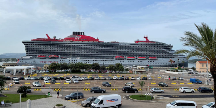 Olbia, entra nel vivo la stagione crocieristica: arrivano la Nieuw Statendam e la Valiant Lady