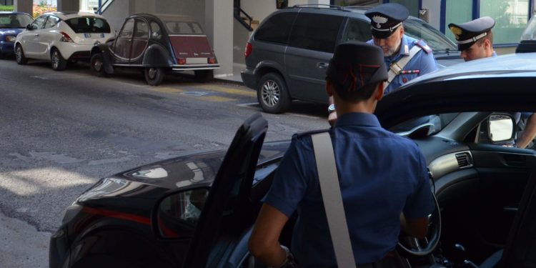 Un operaio 50enne di Samassi è stato denunciato dai carabinieri di Lunamatrona, per guida in stato di ebbrezza e sotto l’influenza di stupefacenti