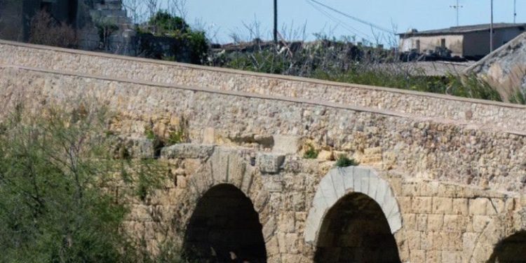 Porto Torres: al via gli interventi di ripulitura del Ponte Romano