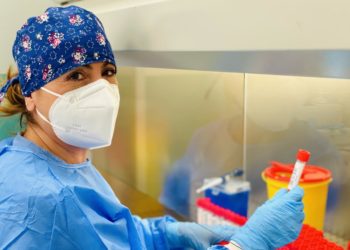 Il laboratorio centrale del Policlinico Duilio Casula ha isolato per la prima volta in Sardegna la variante Omicron BA.5 del virus SarsCoV2