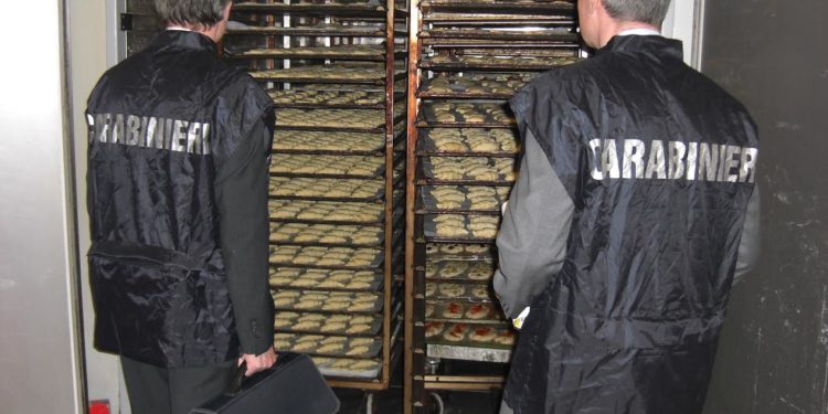 I carabinieri del NAS, a Cagliari, hanno chiuso un panificio per gravi carenze di tipo strutturale, igienico e di controllo dei punti critici della produzione