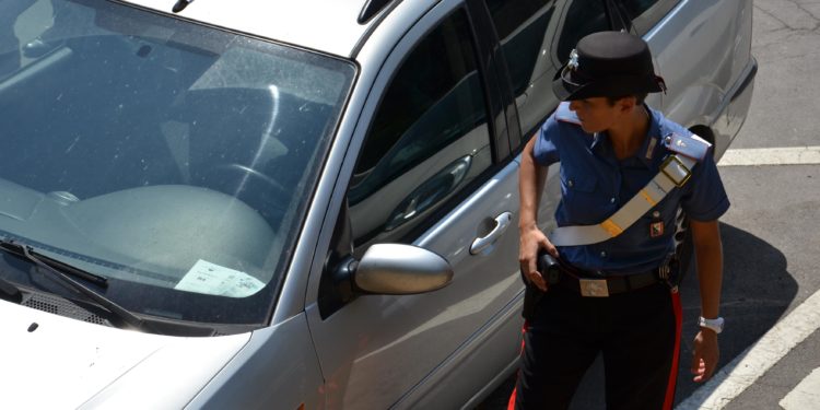 I carabinieri di Decimomannu hanno denunciato a piede libero, per incendio doloso, un 22enne cagliaritano