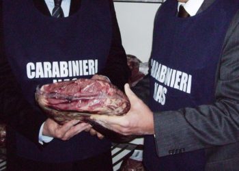 I carabinieri del NAS di Cagliari hanno sottoposto ad ispezione igienico sanitaria un esercizio pubblico