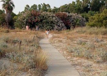 Maracalagonis: concluso il montaggio delle passerelle per i diversamente abili sulle spiagge libere