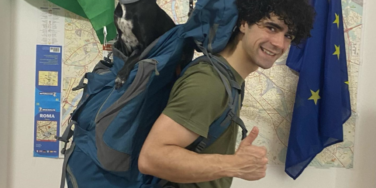 Dalla Sardegna con “zaino in spalla” il viaggio si fa social: Filippo Altea il giovane sardo che attraversa l’Europa per un turismo più green