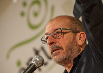 Tre giorni e tre province sarde per il festival Éntula e lo scrittore Dario Vergassola