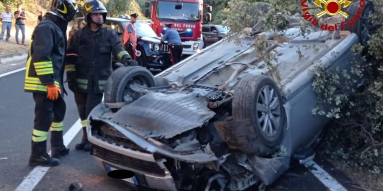 Incidente stradale sulla Oliena-Dorgali, sul posto i vigili del fuoco