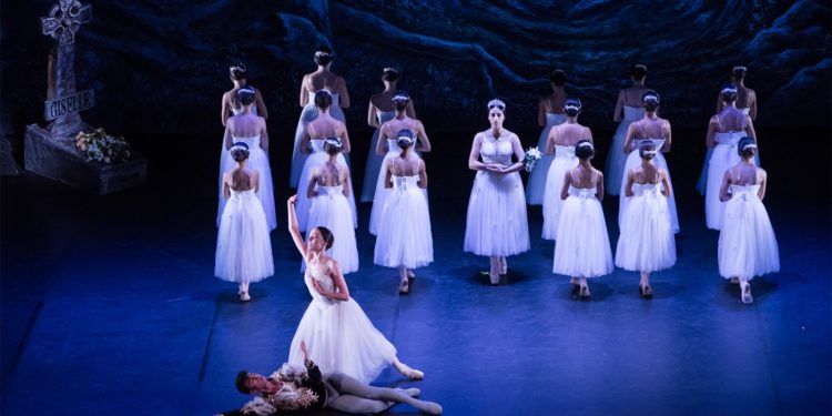 Sassari, applausi per “Omaggio a Carla Fracci”