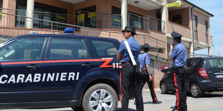 Un disoccupato napoletano è stato denunciato a piede libero per truffa aggravata ai danni di un panettiere di Siliqua