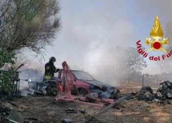 Ardauli: incendio nel cortile di un’abitazione, intervengono i vigili del fuoco