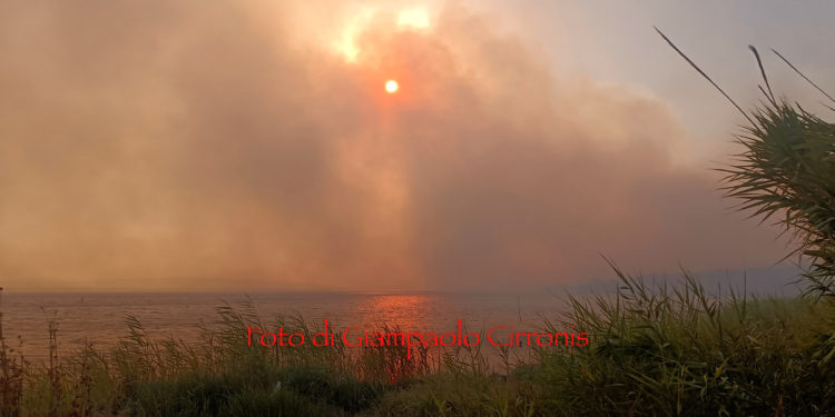 Incendi a Villaspeciosa, Usellus, Mandas, Siamanna, Portoscuso, Nurri, Villanova Monteleone, Laconi e Villamassargia