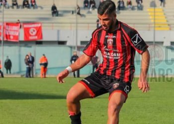 L’attaccante Simone Sorgente è il primo volto nuovo della Torres 2022/2023