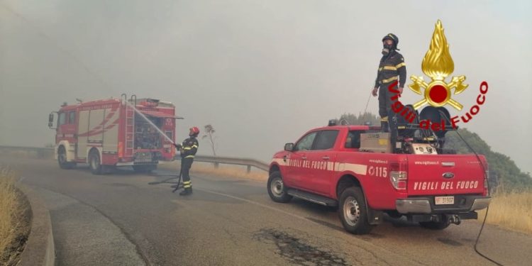 Sono stati oltre cento gli interventi dei vigili del fuoco della Sardegna da questa mattina