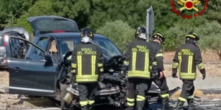 Dorgali: incidente stradale in località “Iloghe”, sul posto I vigili del fuoco