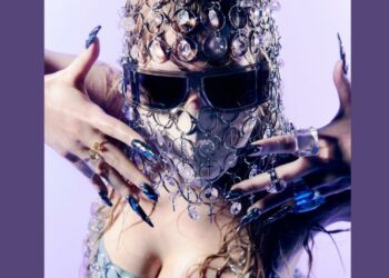 Domani, martedì 23 agosto, alle ore 22.00, al campo sportivo di Abbiadori, il concerto di Myss Keta