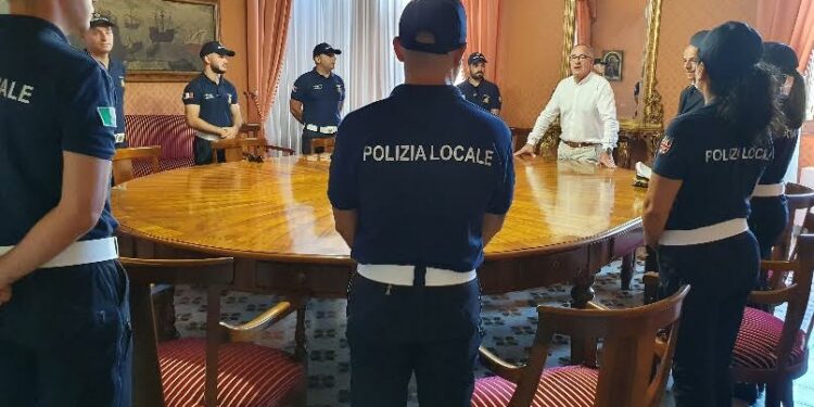 Sassari: la Polizia locale dona giochi ai Mini Candelieri