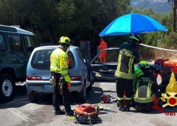 Porto Rotondo: incidente stradale in prossimità del bivio per Punta Asfodeli, intervengono i vigili del fuoco