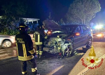 Incidente stradale all’altezza del bivio di Telti, intervengono i vigili del fuoco