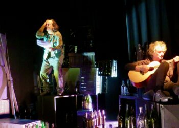 Venerdì a Cagliari chiusura della rassegna estiva del crogiuolo Il giardino dei gelsi con il Teatro delle Temperie nello spettacolo Vuoti a perdere