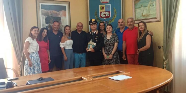 Ossi: l’Amministrazione comunale saluta il maresciallo Paolo Perna, da 25 anni al comando della stazione dei carabinieri