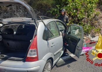 Sassari: incidente stradale sulla 131 in direzione Cagliari, subito dopo le gallerie, ferita una persona