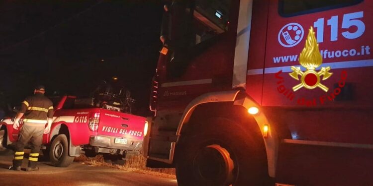 Ritrovato vivo dai vigili del fuoco un 44enne di Cabras disperso nelle campagne di Palmas Arborea