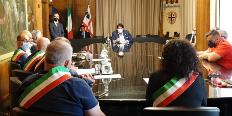 Un “patto per lo sviluppo” delle comunità della Barbagia e Mandrolisai: il presidente della Regione ha incontrato i sindaci di 13 Comuni