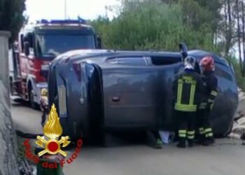 Sassari: incidente nella strada vicinale Baddimanna Filigheddu, sul posto i vigili del fuoco