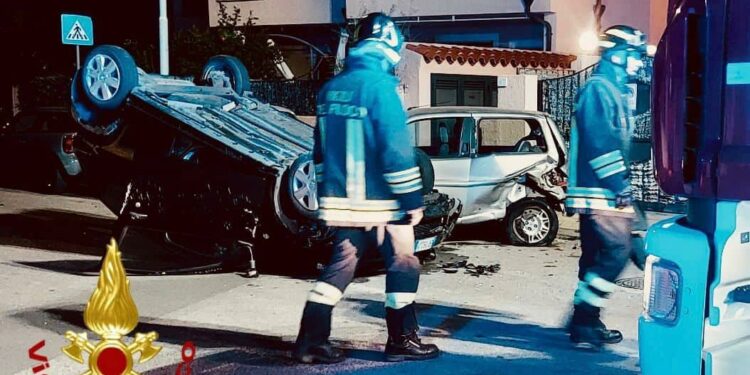 Olbia: incidente stradale in via Montale, sul posto i vigili del fuoco
