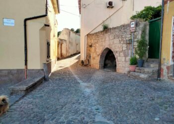 Caro energia. Francesco Caggiari (sindaco di Bortigali): «Di questo passo le attività commerciali saranno costrette a chiudere e con loro chiuderà anche il paese»