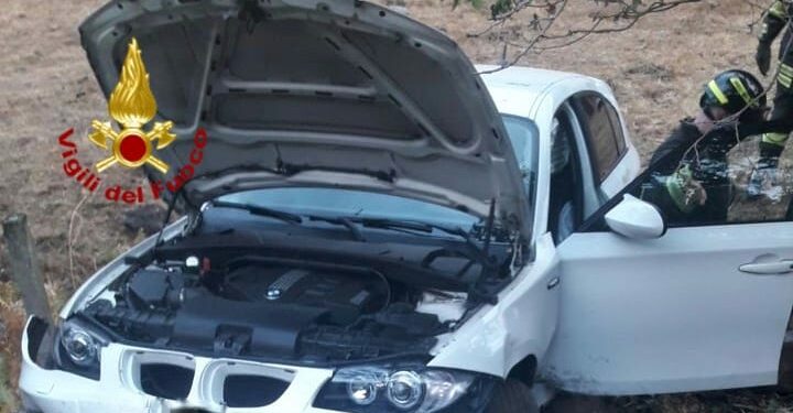 Santu Lussurgiu: incidente stradale nella provinciale che da San Leonardo porta a Cuglieri, sul posto i vigili del fuoco