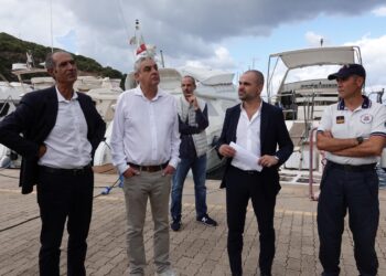 Sopralluogo dell’assessore dei Lavori pubblici al porto di Castelsardo e nell’area urbana costiera a rischio erosione