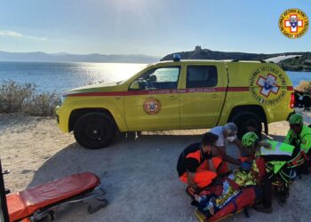 Cagliari: recuperato un ragazzo infortunato a Cala Mosca