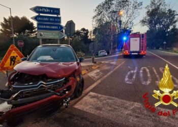 Incidente stradale al bivio di Codrongianos, sul posto i vigili del fuoco