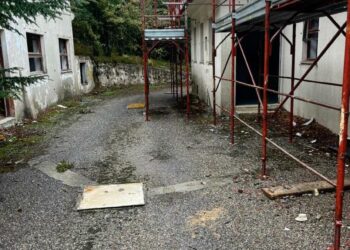 Fonni: iniziati i lavori di rimozione dell’amianto dalla struttura dello Sporting Club Monte Spada