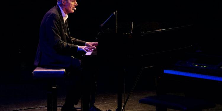 Claudio Baglioni torna in Sardegna: tappe a Sassari, Nuoro e Cagliari, il 27, 28 e 30 dicembre 2022