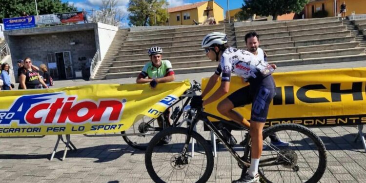 Mauro Vacca s’è imposto in volata nella Serpilonga 2022