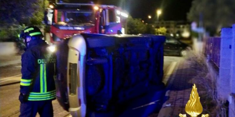 Olbia: incidente stradale in via Biddau, intervengono i vigili del fuoco