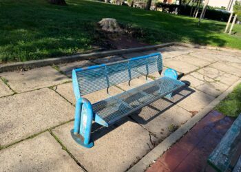 Oristano: raid vandalico nel Parco della Resistenza di viale Repubblica