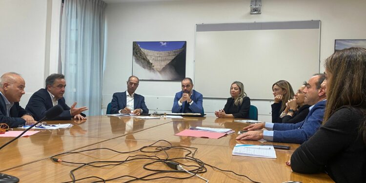 Si è tenuto ieri sera l’incontro tra gli assessori dei Lavori pubblici, Aldo Salaris e del Personale, Valeria Satta, sulla situazione dei lavoratori di Forestas impegnati presso l’Enas