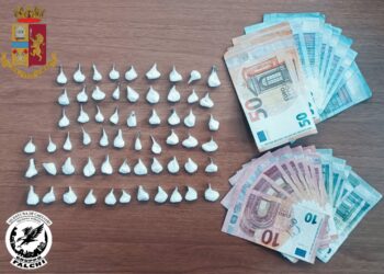 Ieri sera la Squadra Mobile della Questura di Cagliari ha arrestato un disoccupato di 25 anni per il reato in flagranza di detenzione e spaccio di sostanze stupefacenti