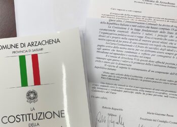 Centenario dell’autonomia di Arzachena: il Comune dona la costituzione ai diciottenni