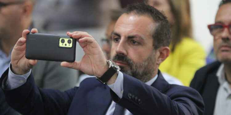 Salvatore Deidda (Fdi): «Sulla continuità aerea superare emergenza ma occorre una riforma strutturale»