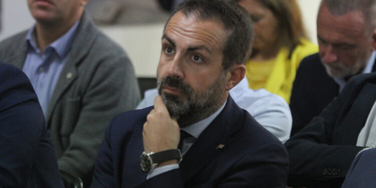 Salvatore Deidda (Fdi): «Sulla continuità aerea superare emergenza ma occorre una riforma strutturale»