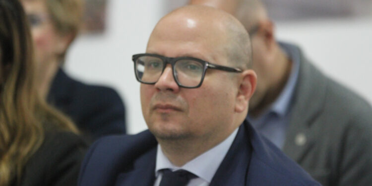 Salvatore Deidda (Fdi): «Sulla continuità aerea superare emergenza ma occorre una riforma strutturale»