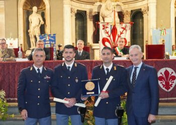 Firenze: Scudi di San Martino 2022. Tra i premiati anche due poliziotti sardi