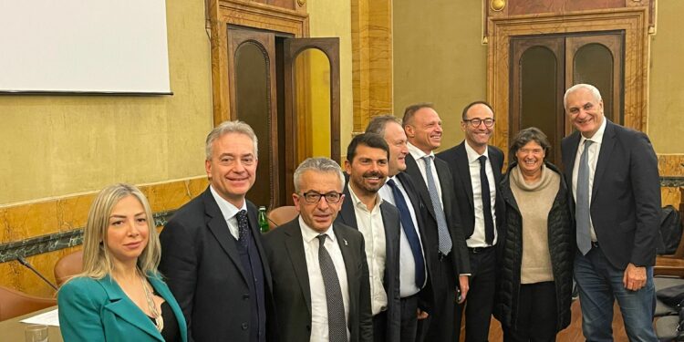 Primo incontro ufficiale a Roma tra il ministro dell’Agricoltura, Francesco Lollobrigida, e tutti gli assessori dell’Agricoltura d’Italia
