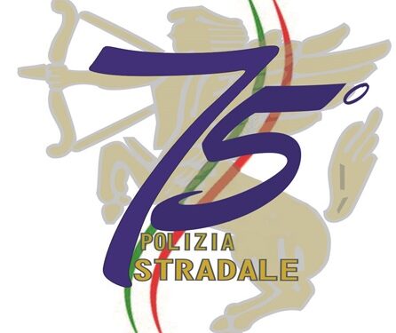 A Cagliari, per il 75° anniversario della riorganizzazione dei servizi di Polizia Stradale, la Polizia di Stato incontra giovani calciatori