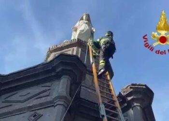 Omaggio alla Madonna del Carmine per la ricorrenza dell’Immacolata Concezione