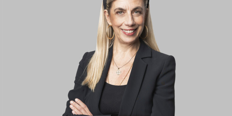 Elisabetta Cotti, direttrice della Odontostomatologia dell’AOU di Cagliari, è stata eletta presidente della Ifea (Federazione mondiale di Endodonzia)